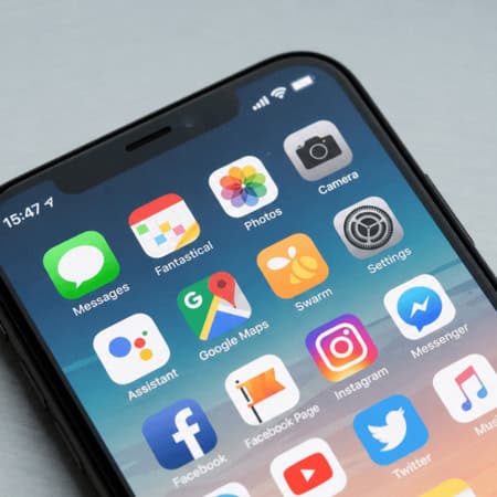 Solutions - i6 instant insight 2 phone showing apps